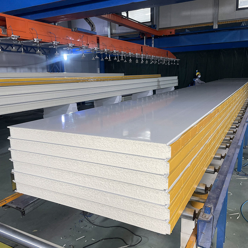 لوح ساندويتش عازل