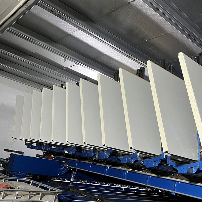 لوح جداري من البولي يوريثان