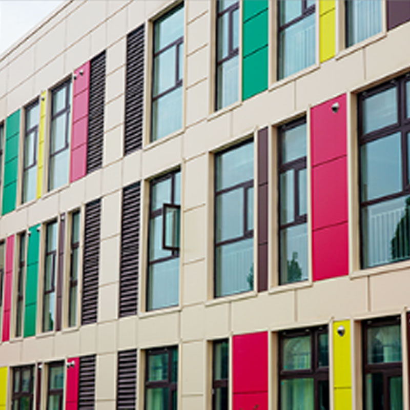 لوحة رقيقة من السيراميك