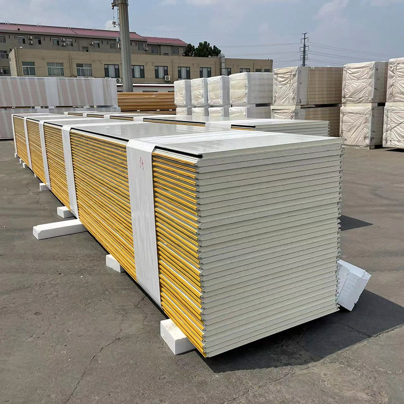 لوح ساندويتش عازل