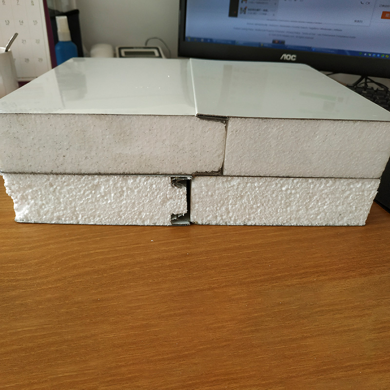 لوح ساندويتش EPS بسماكة 50 مم